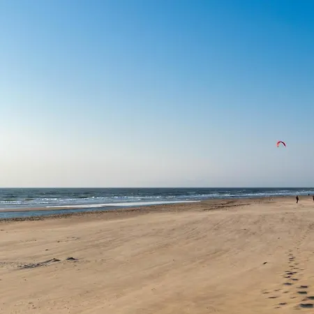 24 - Aan Zee - Met Eigen Tuin Noordwijk
