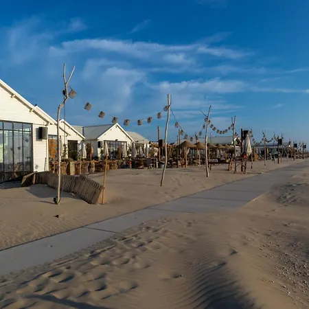 Nyaraló 24 - Aan Zee - Met Eigen Tuin