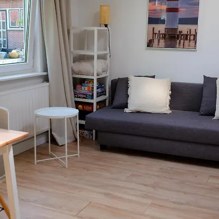 Nyaraló 24 - Aan Zee - Met Eigen Tuin