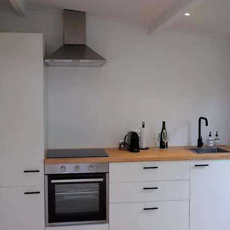 24 - Aan Zee - Met Eigen Tuin *