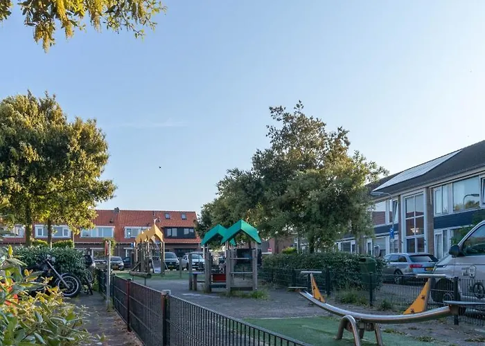 24 - Aan Zee - Met Eigen Tuin