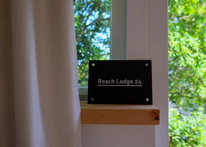 24 - Aan Zee - Met Eigen Tuin Feriehus *