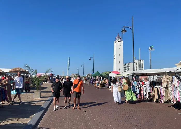 24 - Aan Zee - Met Eigen Tuin